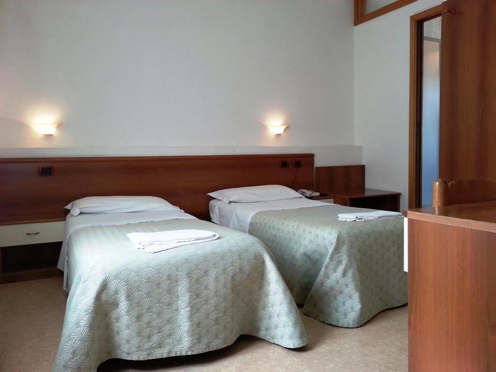 Hotel Clodia 2*